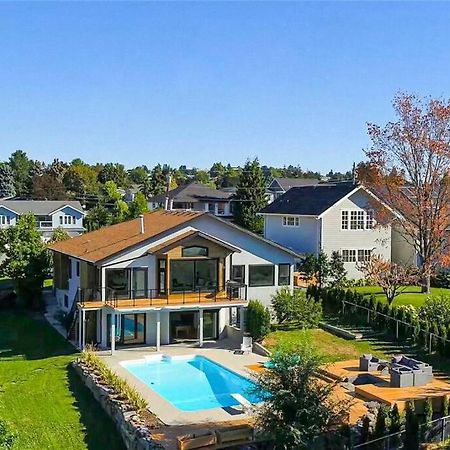 Luxurious 5 Bedroom House With Pool & Sauna West Kelowna Kültér fotó