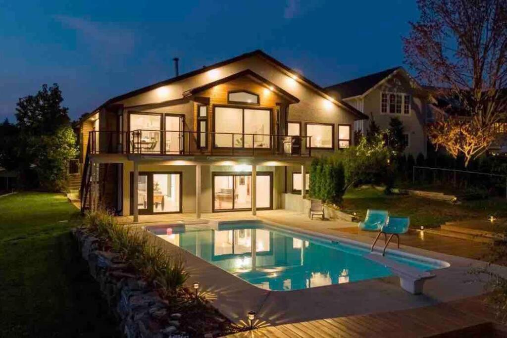 Luxurious 5 Bedroom House With Pool & Sauna West Kelowna Kültér fotó