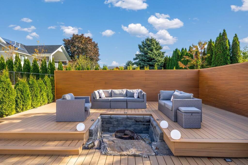 Luxurious 5 Bedroom House With Pool & Sauna West Kelowna Kültér fotó